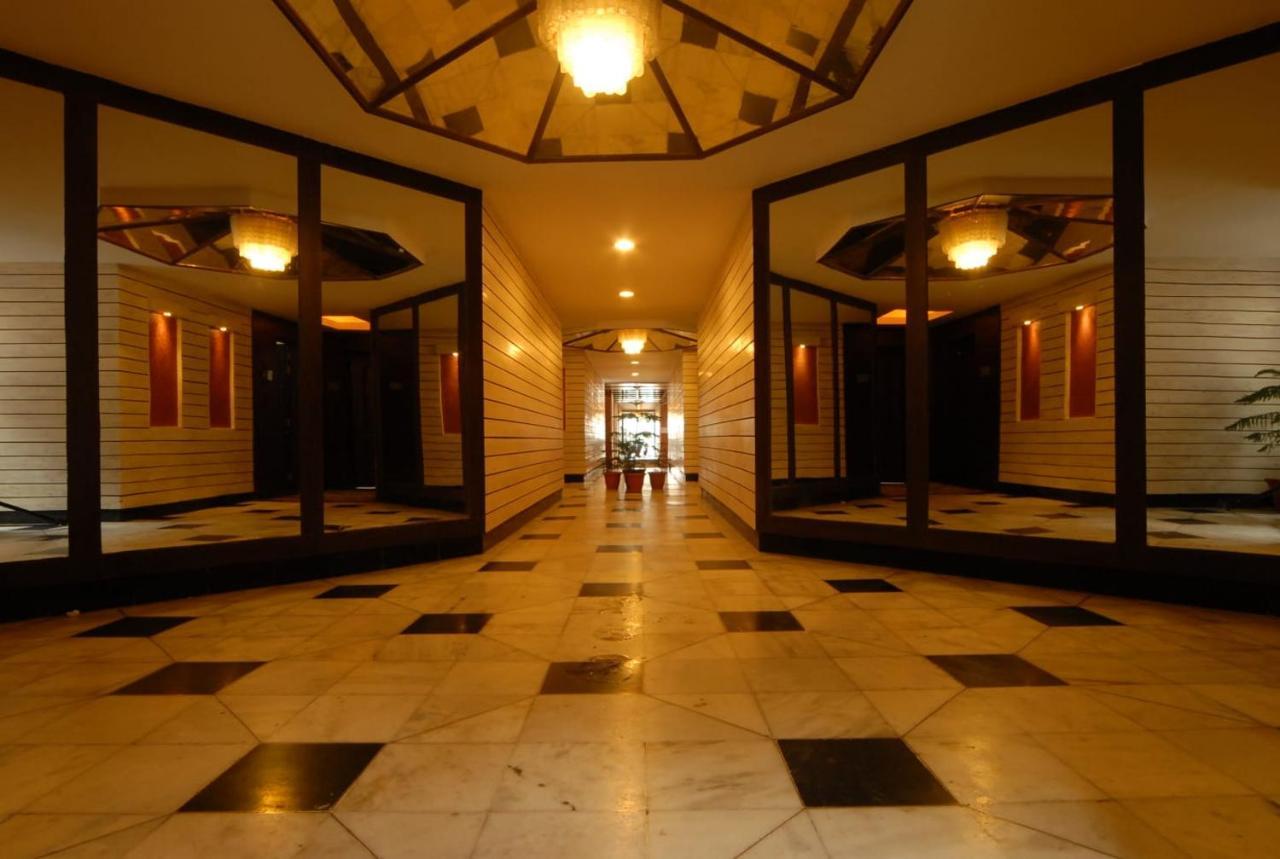 Hotel Arif Castle, 나이니탈 외부 사진
