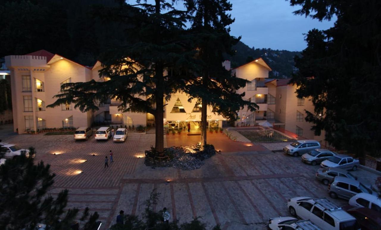 Hotel Arif Castle, 나이니탈 외부 사진