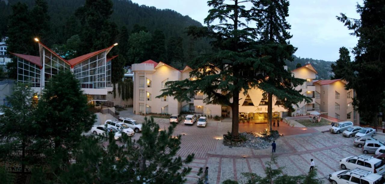 Hotel Arif Castle, 나이니탈 외부 사진